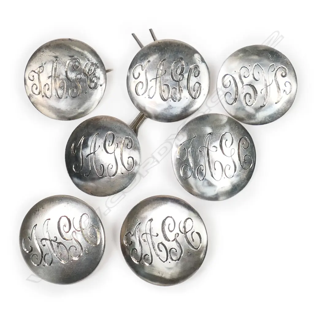 A set of six Kohn & Co silver golf buttons, Image 1++